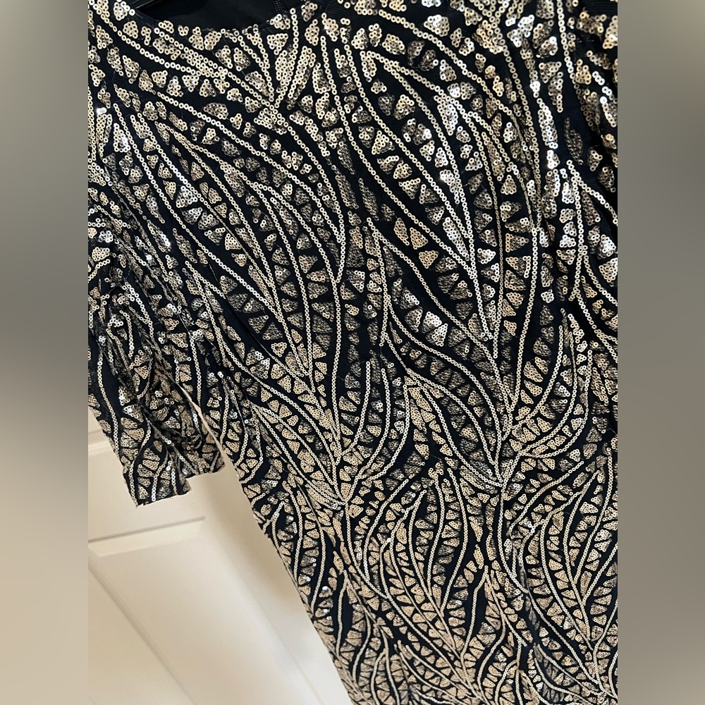 Beautiful Dress - Picture 3 of 4